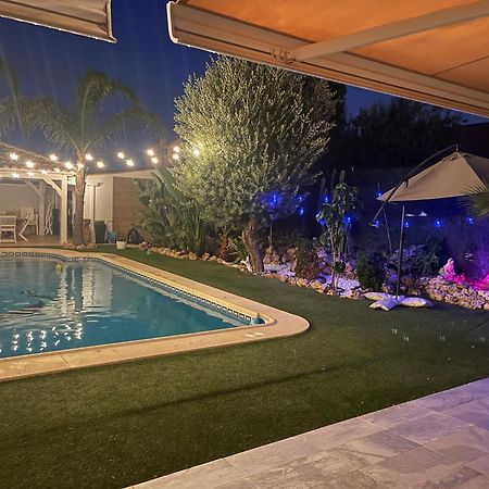 Suite Privada Frente A La Piscina Para 2 Personas Con Sofa Cama Para 2 Mas 4P No Es Casa Completa San Vicente Raspeig Kültér fotó