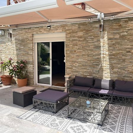 Suite Privada Frente A La Piscina Para 2 Personas Con Sofa Cama Para 2 Mas 4P No Es Casa Completa San Vicente Raspeig Kültér fotó