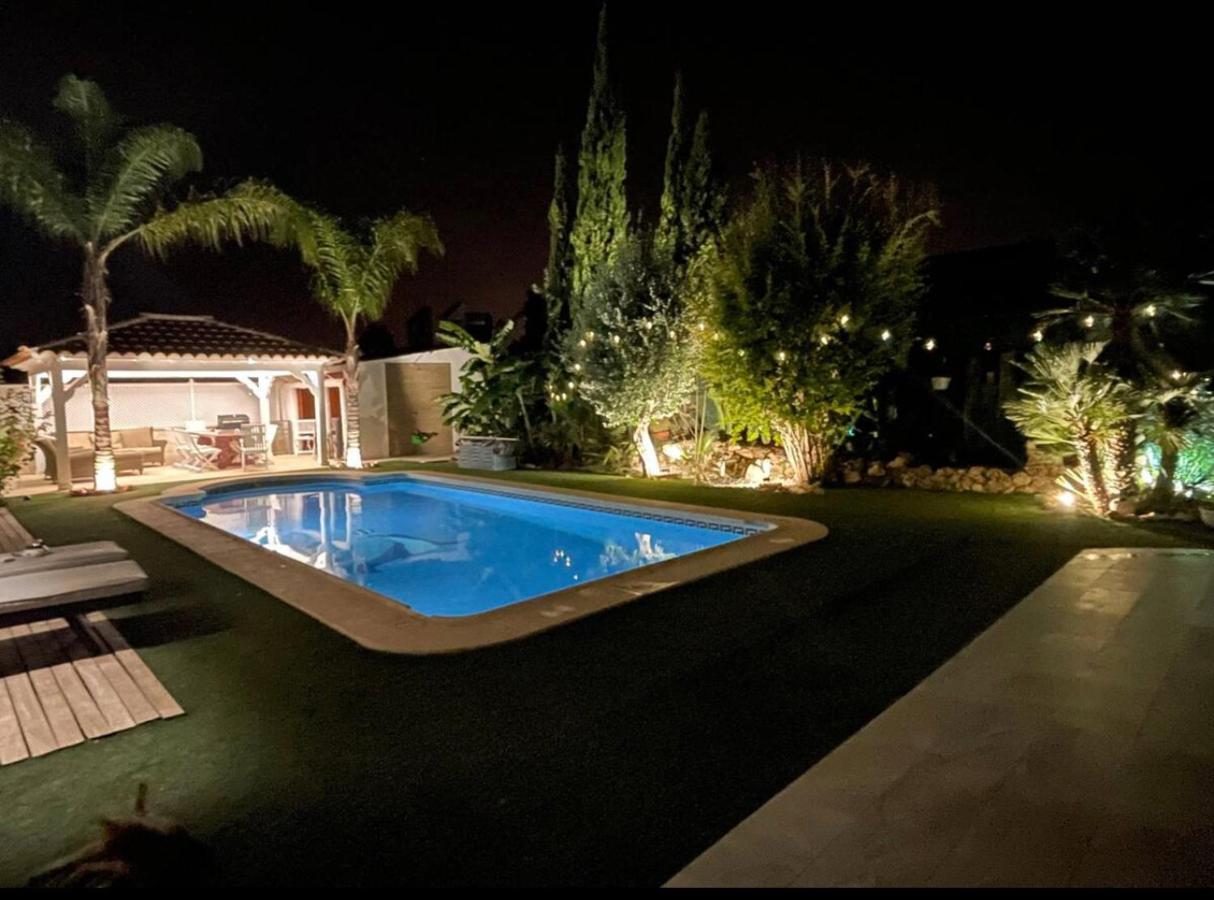 Suite Privada Frente A La Piscina Para 2 Personas Con Sofa Cama Para 2 Mas 4P No Es Casa Completa San Vicente Raspeig Kültér fotó