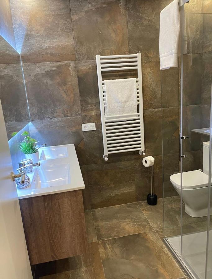 Suite Privada Frente A La Piscina Para 2 Personas Con Sofa Cama Para 2 Mas 4P No Es Casa Completa San Vicente Raspeig Kültér fotó