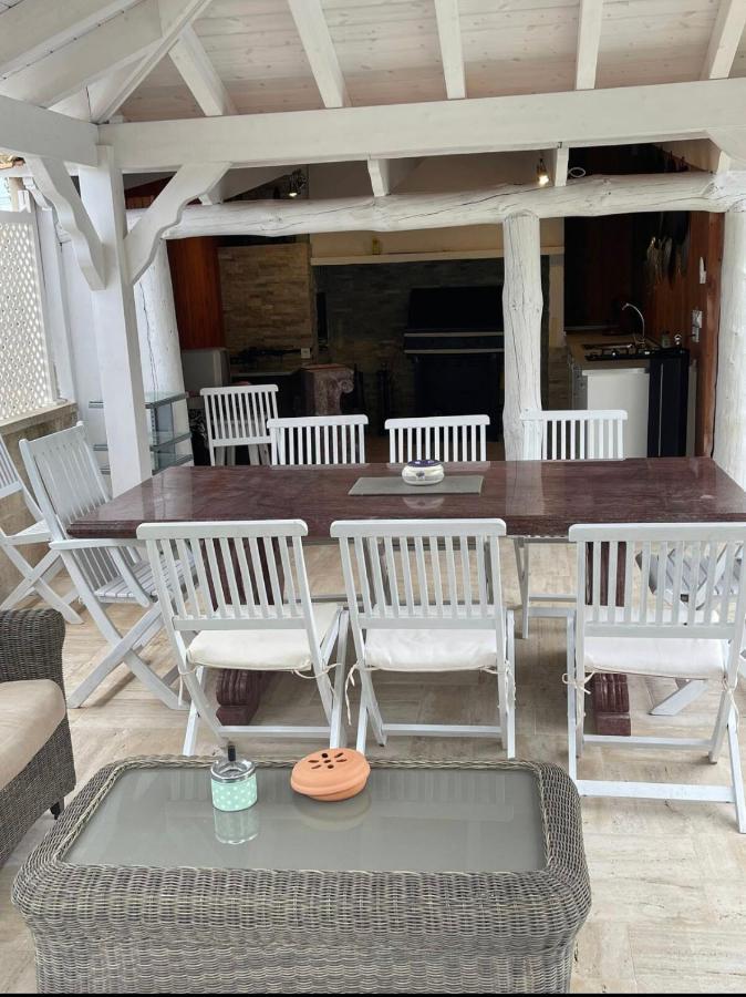 Suite Privada Frente A La Piscina Para 2 Personas Con Sofa Cama Para 2 Mas 4P No Es Casa Completa San Vicente Raspeig Kültér fotó