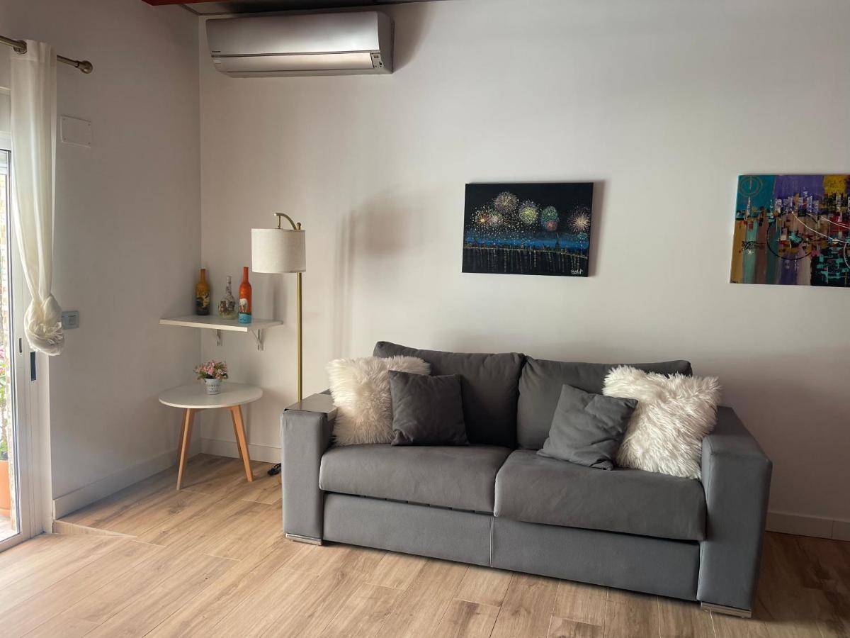 Suite Privada Frente A La Piscina Para 2 Personas Con Sofa Cama Para 2 Mas 4P No Es Casa Completa San Vicente Raspeig Kültér fotó
