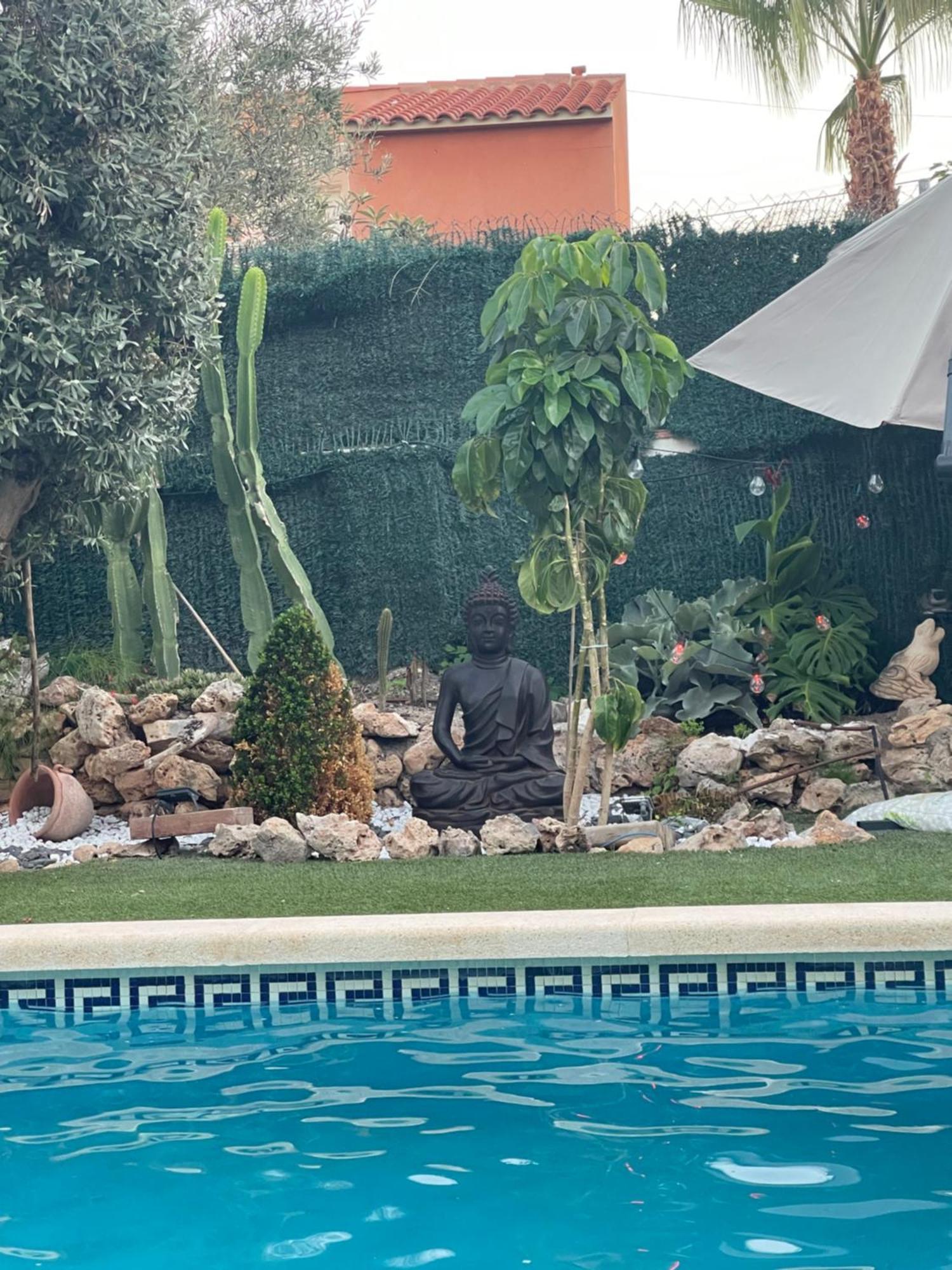 Suite Privada Frente A La Piscina Para 2 Personas Con Sofa Cama Para 2 Mas 4P No Es Casa Completa San Vicente Raspeig Kültér fotó
