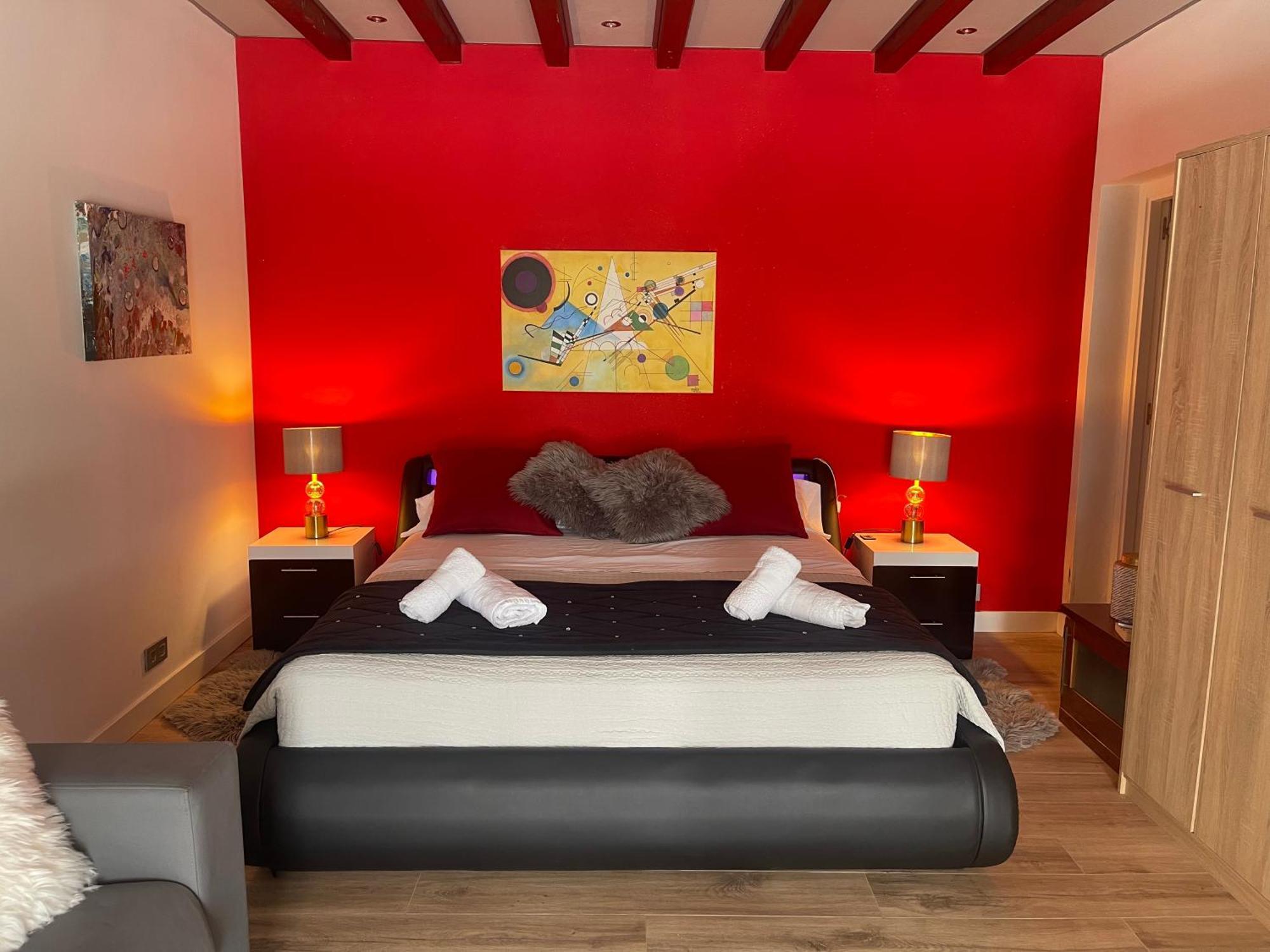 Suite Privada Frente A La Piscina Para 2 Personas Con Sofa Cama Para 2 Mas 4P No Es Casa Completa San Vicente Raspeig Kültér fotó